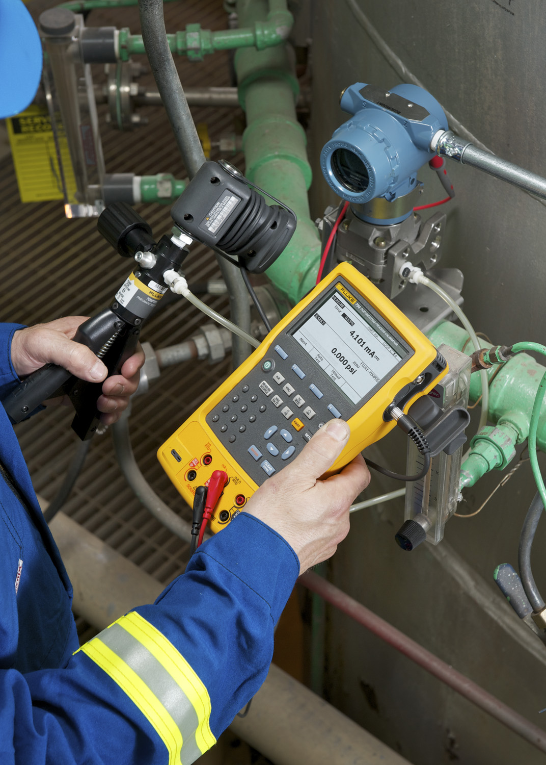 Hart Protocol in Use Between Fluke 754 and Pressure Transmitter